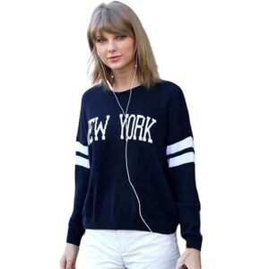 Brandy Melville Women’s One Size New York Slouchy Crewneck Pullover Sweater Blue
